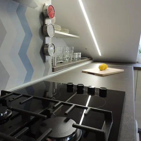 Place 2 フヴァル