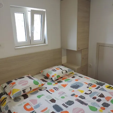 Place 2 חוואר